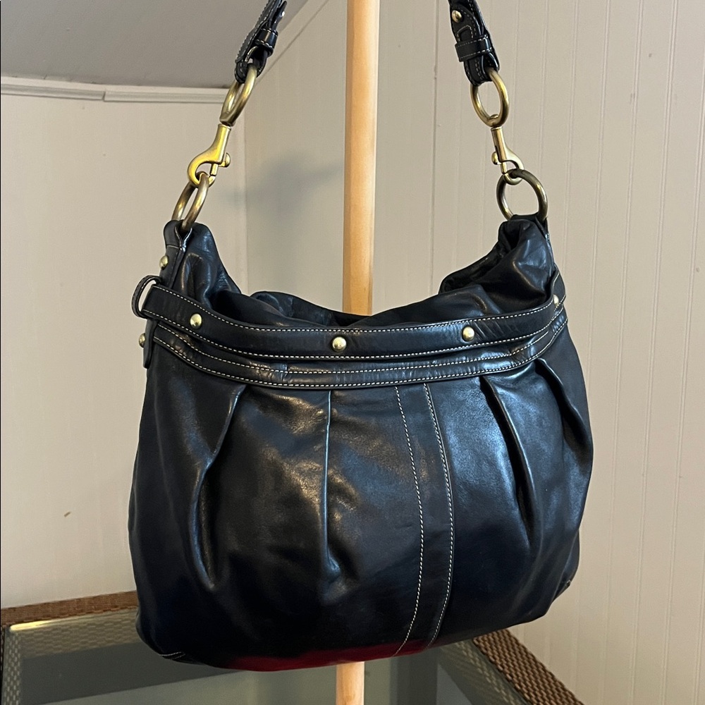 Coach Hampton Black Leather Shoulder Bag - Picture 4 of 10